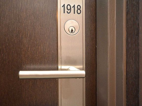 4th image of 8 Nahani Way #1918