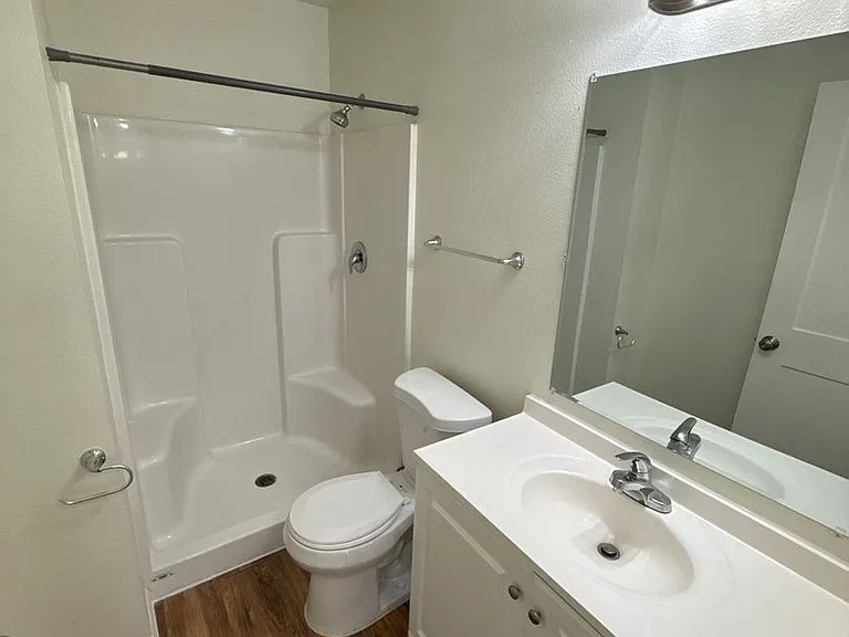 200 Railroad Ave #5 — Photo 14