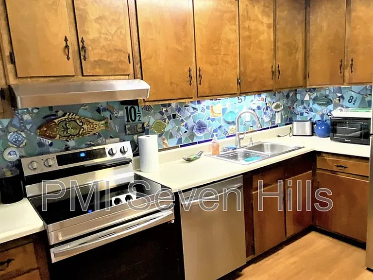 18828 Star Hill Ln — Photo 10