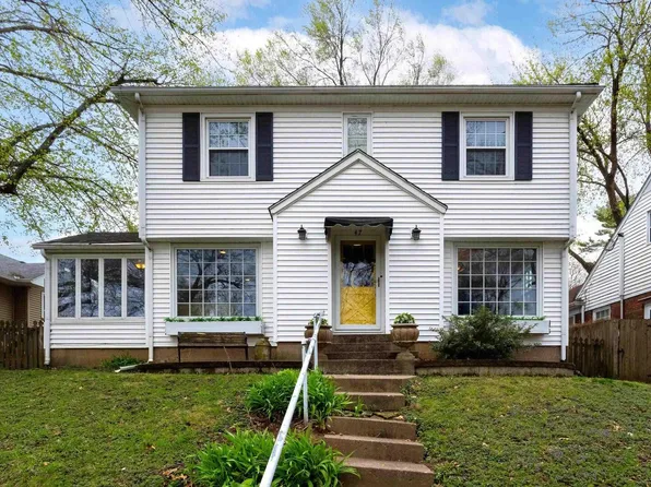 47 Crestwood Ter, Davenport, IA 52803