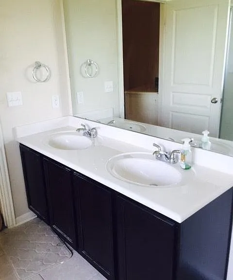 172 Hollis Ln — Photo 4