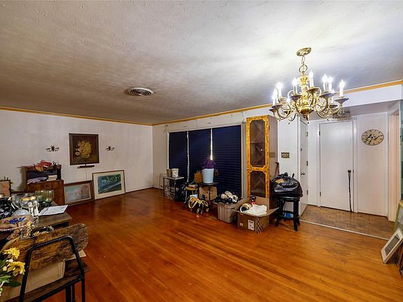 2nd image of 7718 Dillon St