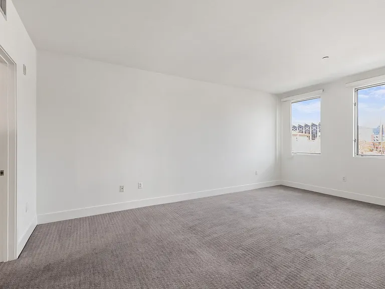 Bedroom with Bathroom and Large-Size Windows