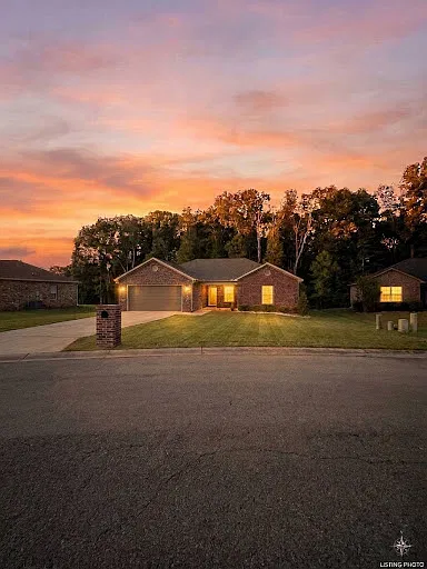 77 Huntington Ct