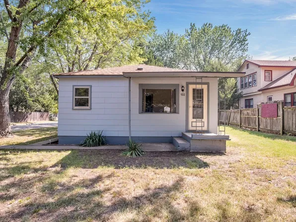 132 N McLain Ave, Newton, KS 67114