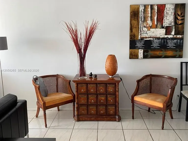 150 Ocean Lane Dr #8B — Photo 4