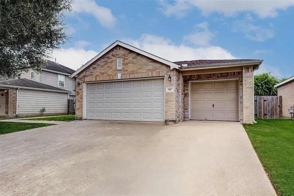 4 bed, 1825 sqft, $2,150 — Photo 2
