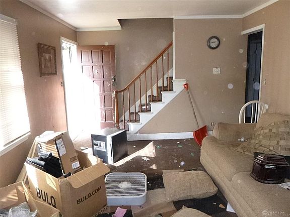 3rd image of 4115 Larkspur Dr