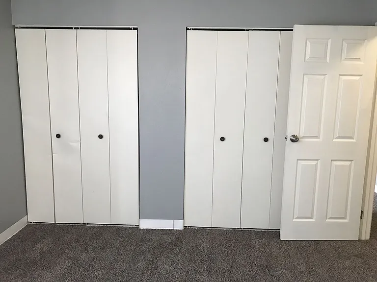 Prospect Pointe Apartments — Photo 40