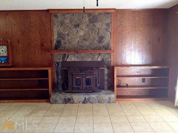 3rd image of 171 Loretta Ln