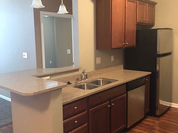 5th image of 2814 Talon Dr Unit 206