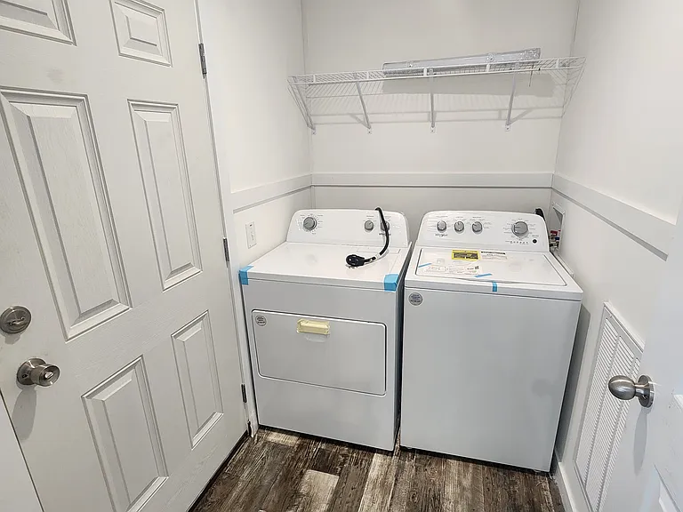 2702 Miami Ter — Photo 16