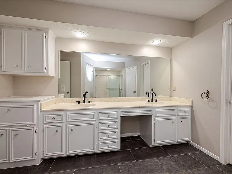 131 Cove Cir — Photo 24