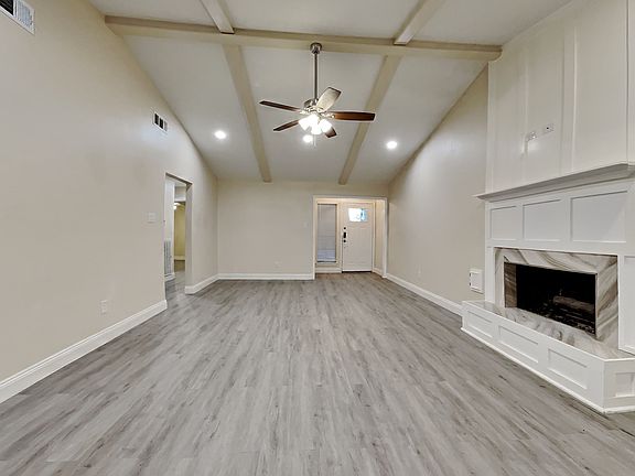 3rd image of 2905 Shady Creek Dr