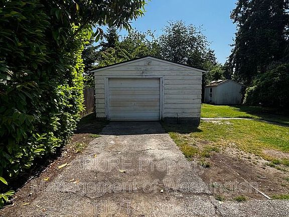 5th image of 16834 35th Ave S