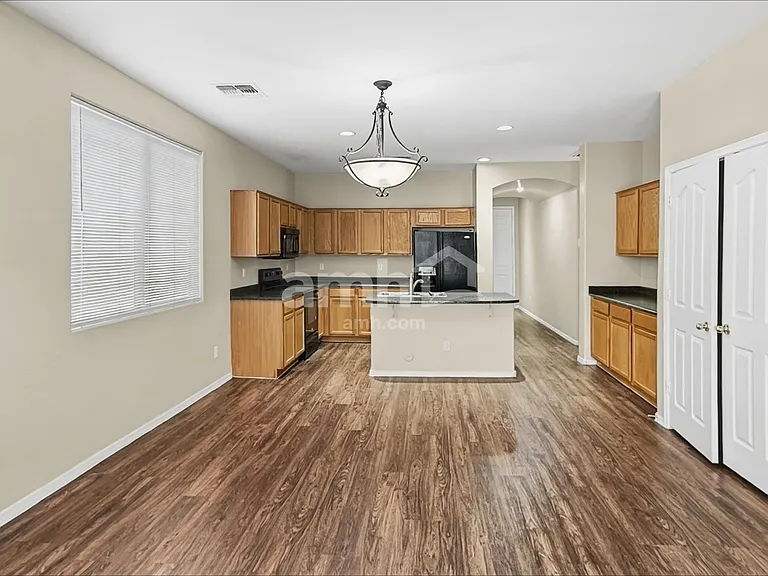 15342 W Morning Glory St — Photo 5