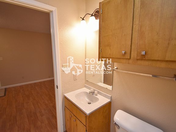 3rd image of 603-702 Sherwood Dr #17879689