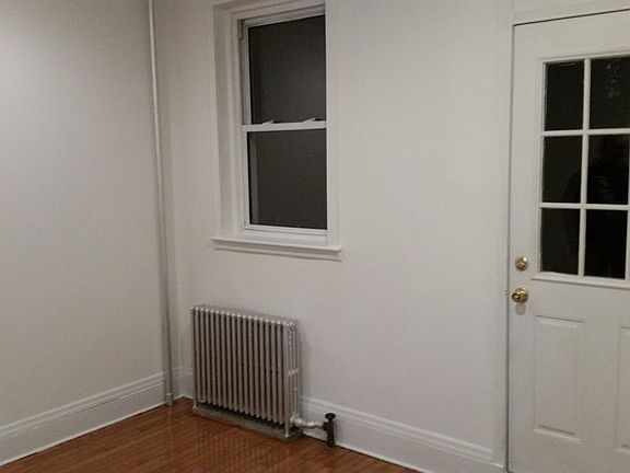3rd image of 5838 Catalpa Ave APT 1