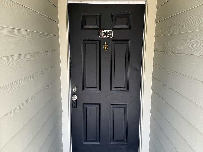 6004 Westgate Dr #102 — Photo 3