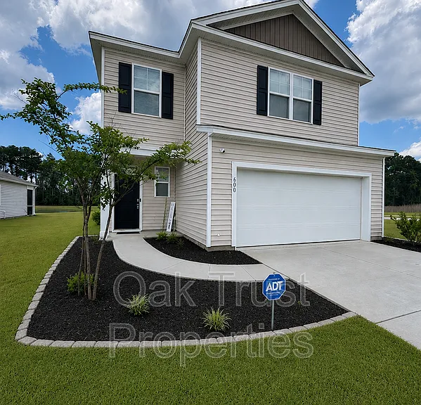 600 Ladywood Dr — Photo 1