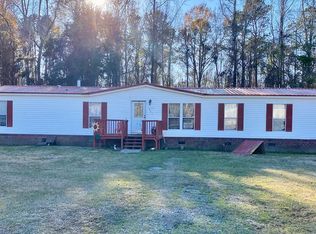 1463 Meagen Ln, Manning, SC 29102