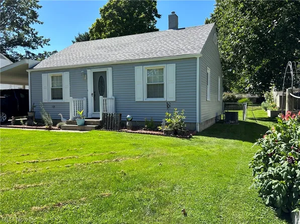 233 Court St, Columbiana, OH 44408