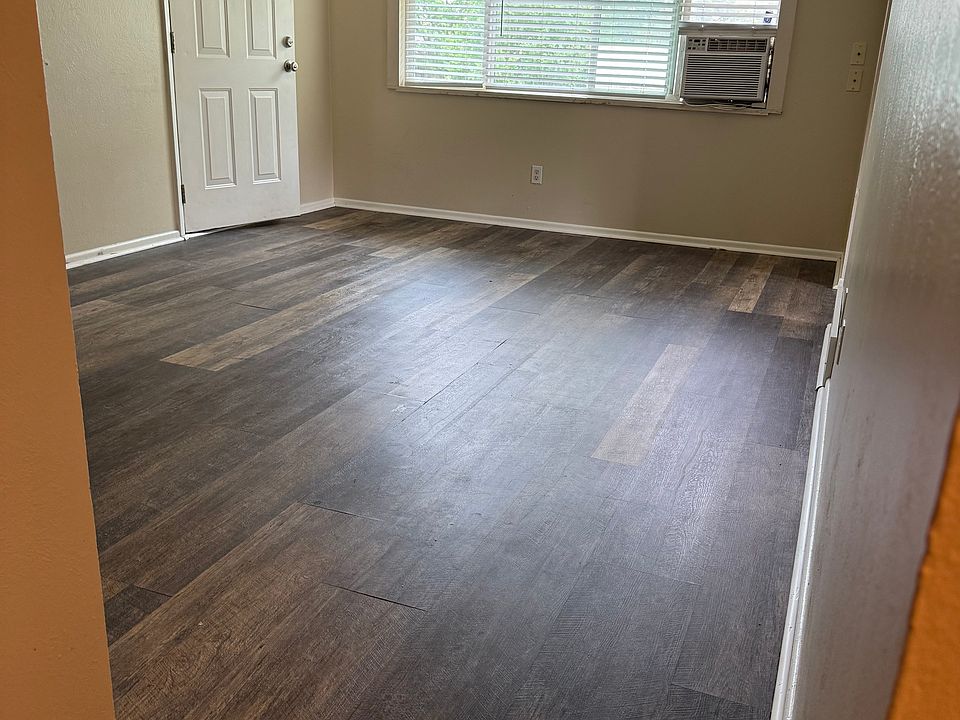 1st image of 1717 Duchess Dr APT 3