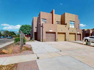 940 Sellers Dr NE, Albuquerque, NM 87112