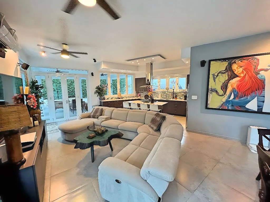 5 bed, 4.5 bath, 3300 sqft, $5,500 — Photo 4