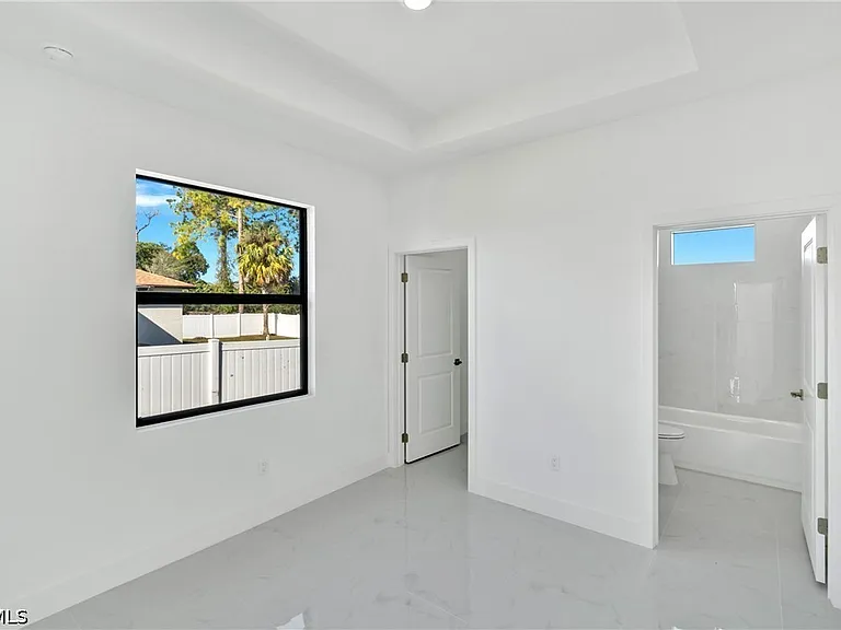 1142 Edelweiss St E — Photo 18