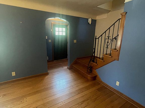 5th image of 1542 Oak Knoll Dr