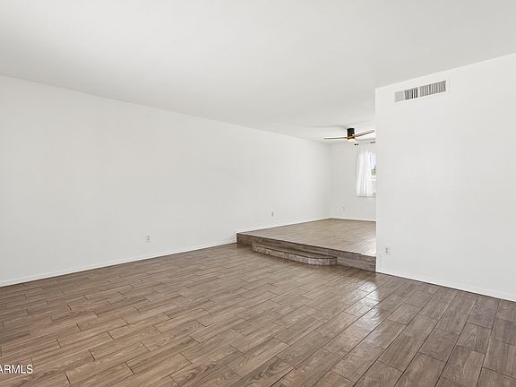 4th image of 4517 S Grandview Avenue