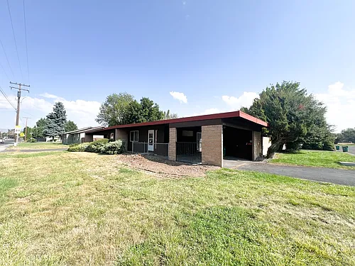 4195 Bristol Court Photo 1