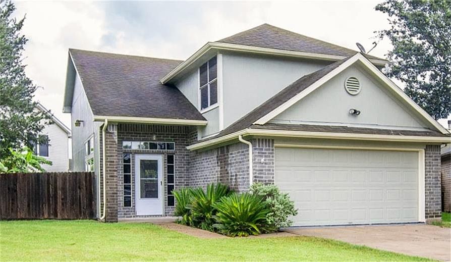 1st image of 1403 Bayou Glen Dr