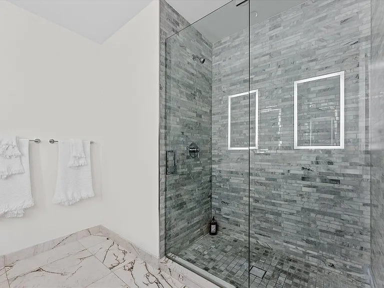851 NE 1st Ave #4100 — Photo 8