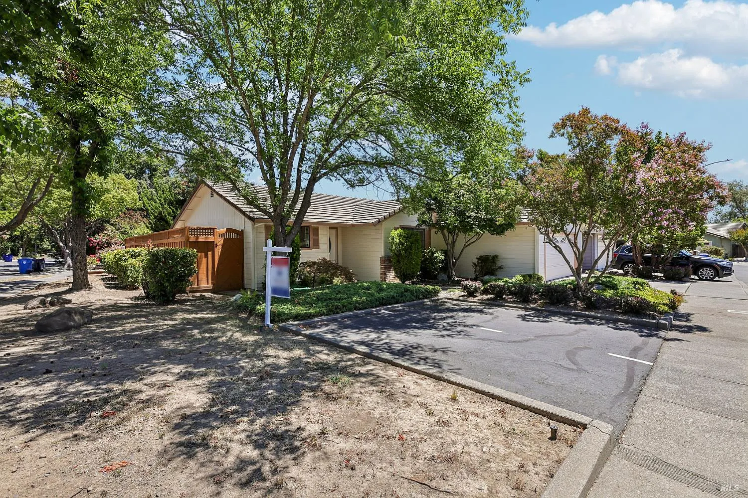 3994 Hampton Way - Photo 6