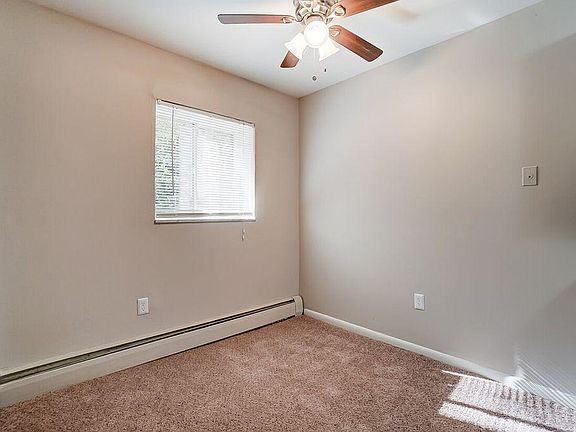 5th image of 401 Blue Bell Ln