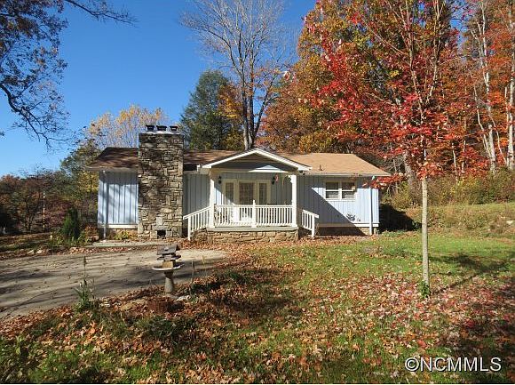 1st image of 165 Thomas Park