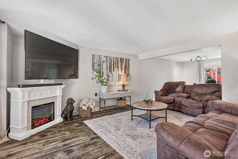 5th image of 63 Chickadee Drive