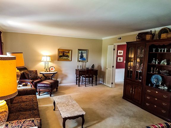 2nd image of 110 Pleasant Dr