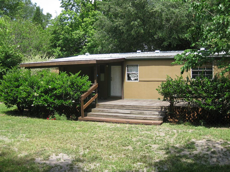 1st image of 815 NE 55th Blvd