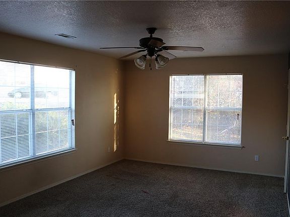4th image of 2487 N Brophy Cir