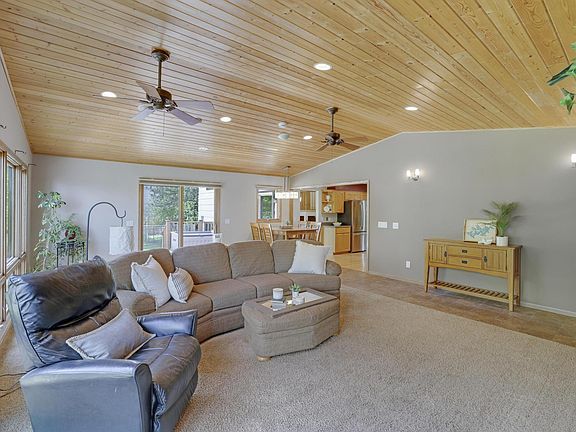 5th image of 2890 Zanzibar Ln N