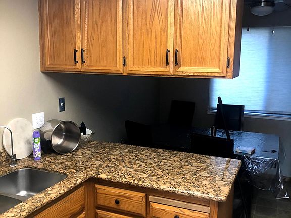 2nd image of 5027 Broken Arrow Dr