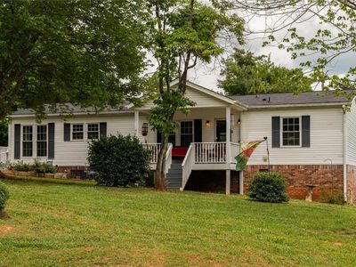 1030 Cliff View Dr, King, NC, 27021