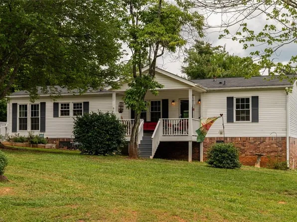 1030 Cliff View Dr, King, NC 27021