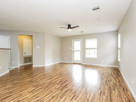 3rd image of 29327 Legends Green Dr