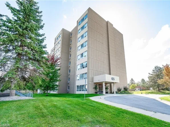 65 Highland Cres #804, Kitchener, ON N2M 5M8