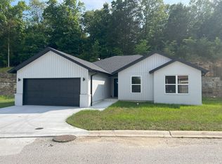 140 Sunrise Villa Dr, Branson, MO 65616