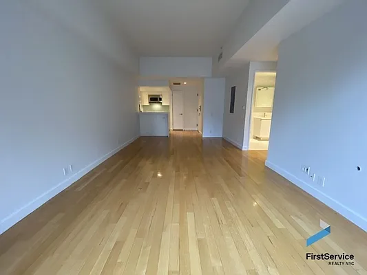 Rented by FirstService Realty (legacy) | media 15